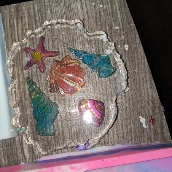 All handmade resin crafts - Picture 14 of 16